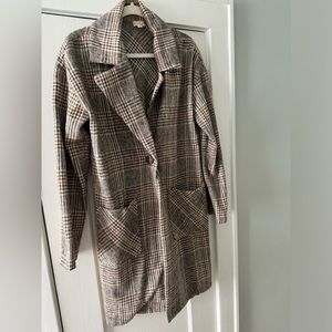 Women’s car coat, perfect for transitioning from summer to fall.